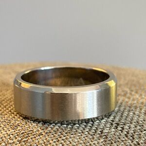 Men's Wedding Band Ring (10.5)